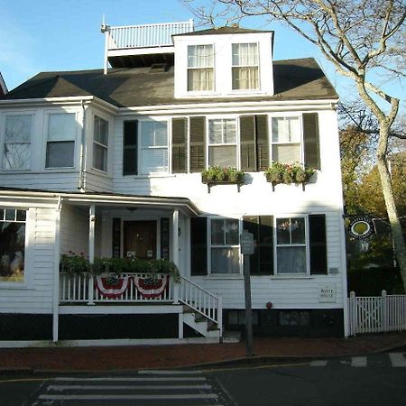 Nantucket White House Inn Exterior photo